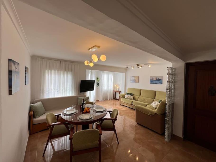Apartamento Monika Playa Y Grau Гандия Экстерьер фото